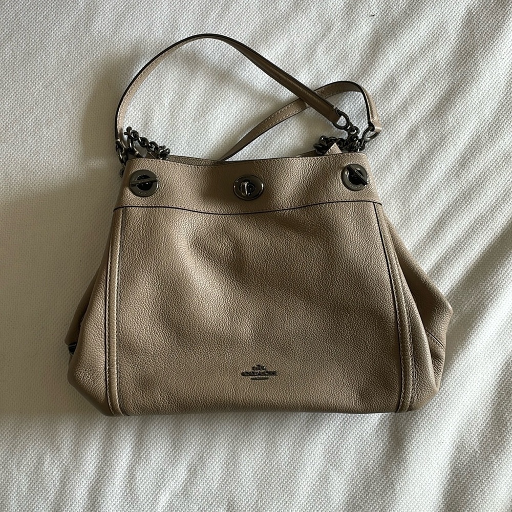 Coach Edie Turnlock shoulder bag / like new / F1748-36855 /gray leather